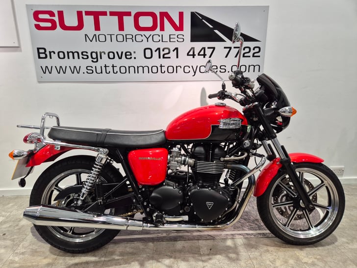 Triumph BONNEVILLE