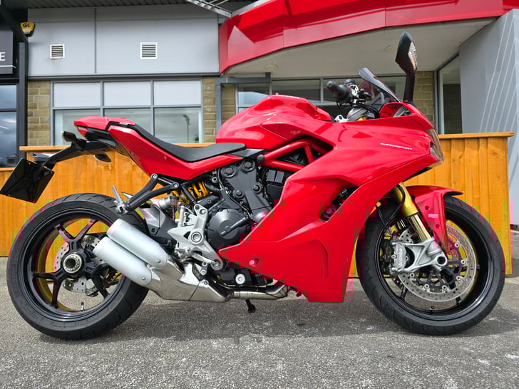 Ducati SUPERSPORT S