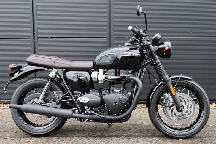 Triumph BONNEVILLE T120 BLACK