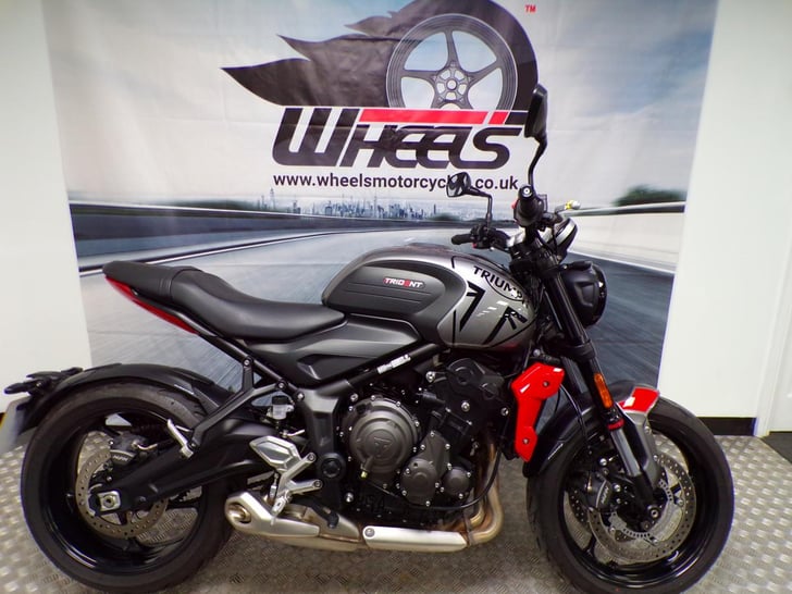 Triumph TRIDENT 660