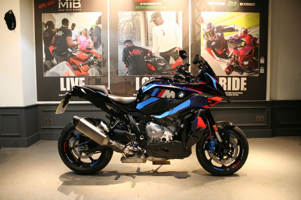 Used BMW M 1000 XR M 1000 XR 1000 CLAW-SHIFTED for sale in Watford