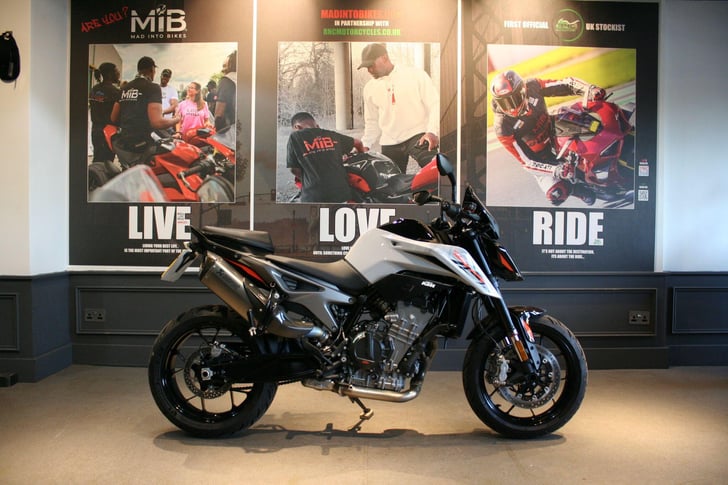 Here's a photo of the KTM 790 DUKE 790 L, currently available for sale