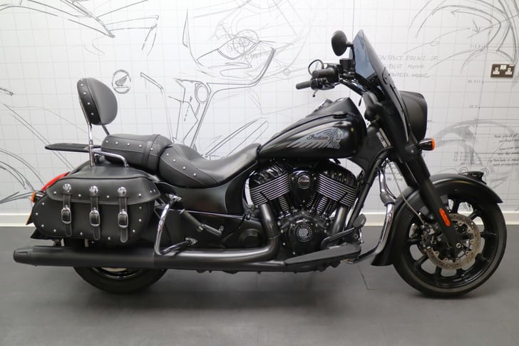 Indian Motorcycle CHIEF DARK HORSE