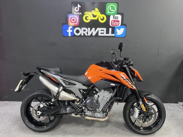 KTM 790 DUKE L 2024 