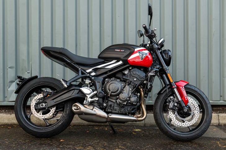 TRIUMPH TRIDENT 660