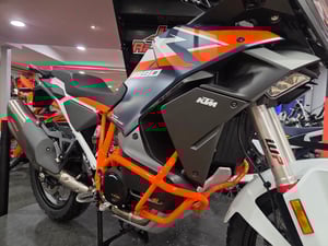 Used KTM 1390 SUPER ADVENTURE R 1390 SUPER ADVENTURE R for sale in Nottingham | Image 2