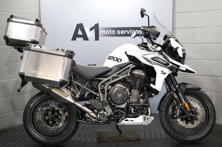 TRIUMPH TIGER 1200 XCA