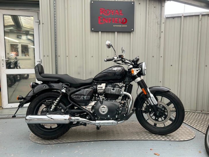 Royal Enfield SUPER METEOR 650