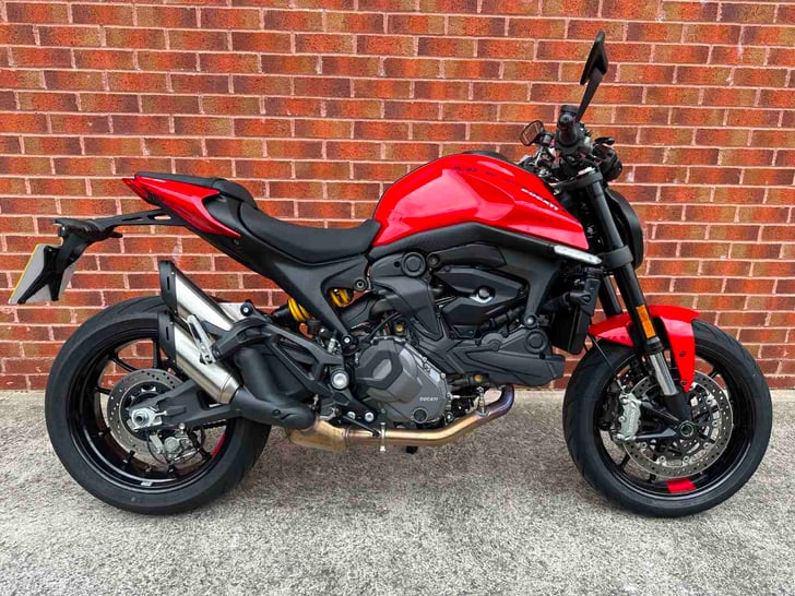 Ducati MONSTER