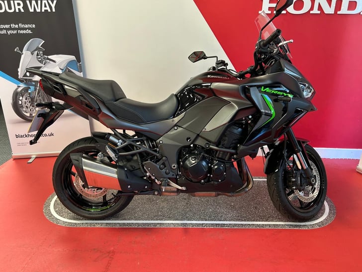 KAWASAKI Versys 1100