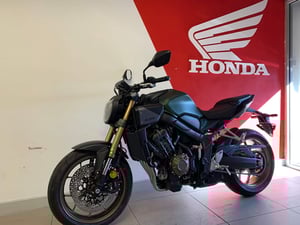 Used Honda CB650R E-Clutch CB650R E-CLUTCH for sale in Newcastle upon Tyne | Image 2