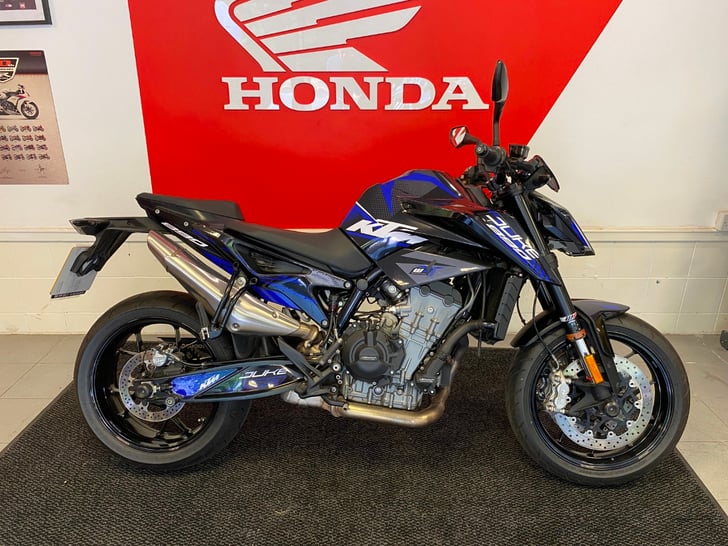 KTM 890 DUKE