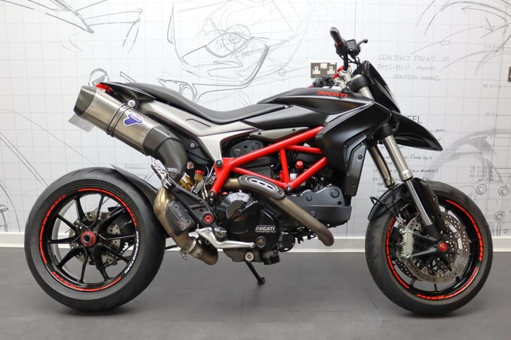 Ducati HYPERMOTARD