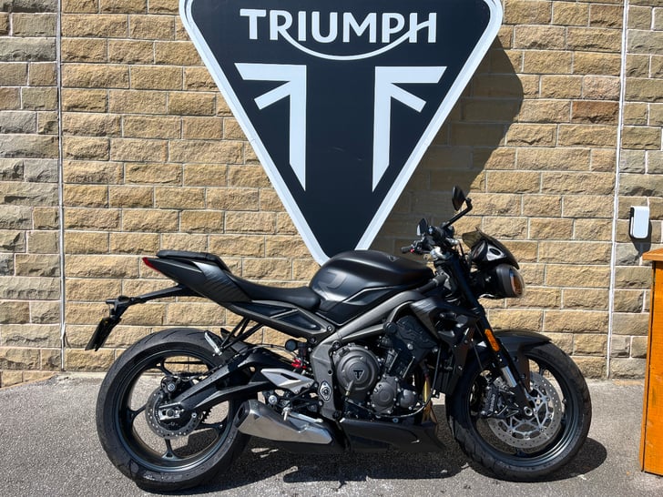 Triumph STREET TRIPLE R LOW
