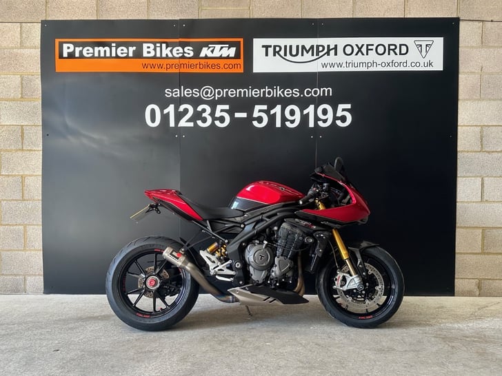 Triumph SPEED TRIPLE 1200 RR