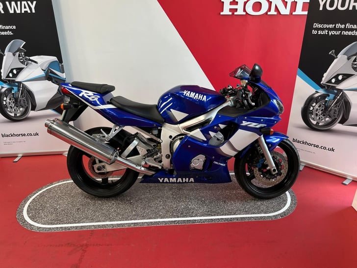 Yamaha R6