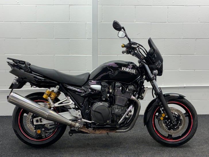 YAMAHA XJR1300