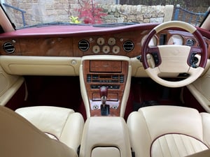Used Bentley ARNAGE ARNAGE 4.4 V8 4DR for sale in Chesterfield | Image 2