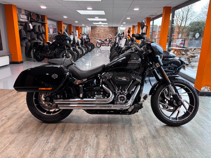 Harley-Davidson SOFTAIL FLSB SPORT GLIDE