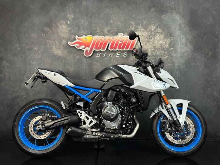 Suzuki GSX-8S 800