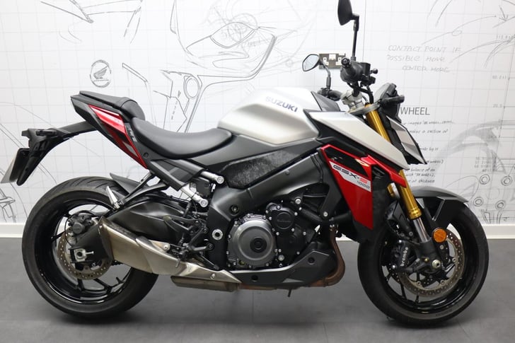 Suzuki GSXS 1000 RQ M4 