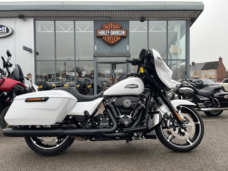 Harley-Davidson STREET GLIDE