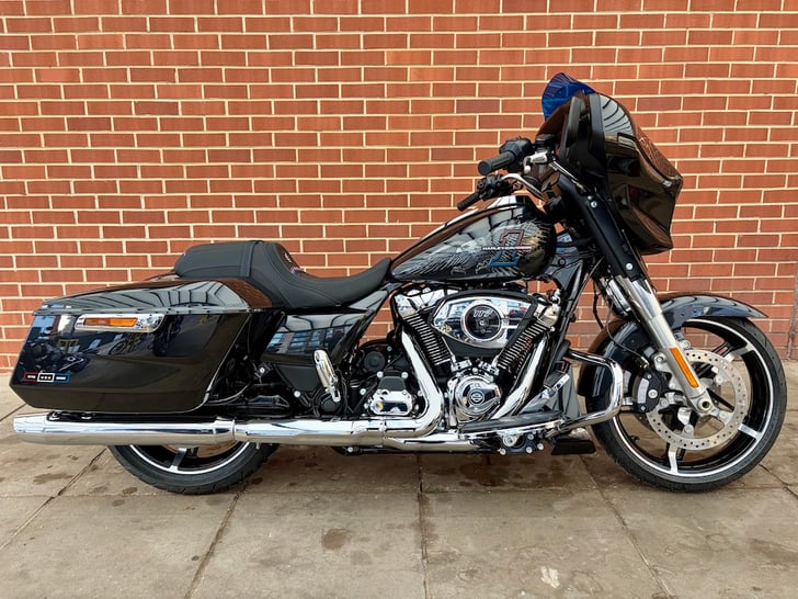 Here's a photo of the HARLEY-DAVIDSON TOURING FLHX STREET GLIDE LIBERTY EDITION, currently available for sale