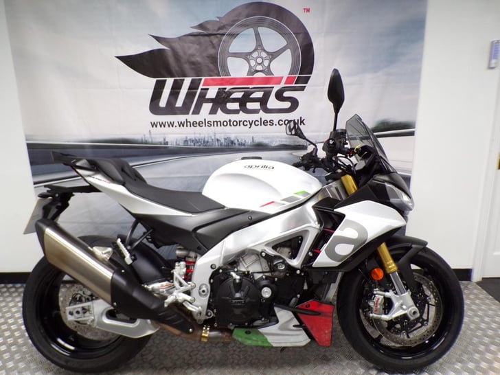 Aprilia TUONO V4 1100