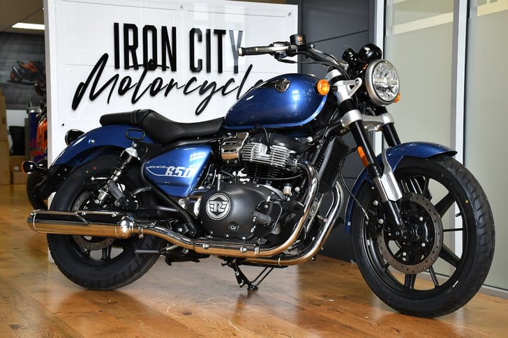 Royal Enfield SUPER METEOR 650