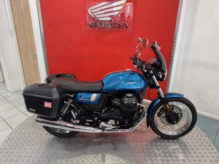Moto Guzzi V7 SPECIAL