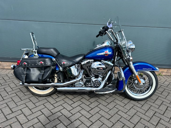 Harley-Davidson SOFTAIL FLSTC HERITAGE SOFTAIL CLASSIC