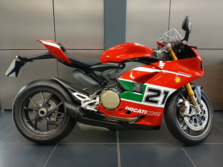 Ducati Panigale V2 Bayliss 1st Champion 20th Anniversary