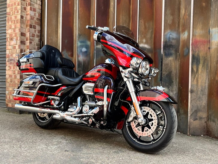 Harley-Davidson CVO 1868 FLHTKSE ULTRA LIMITED