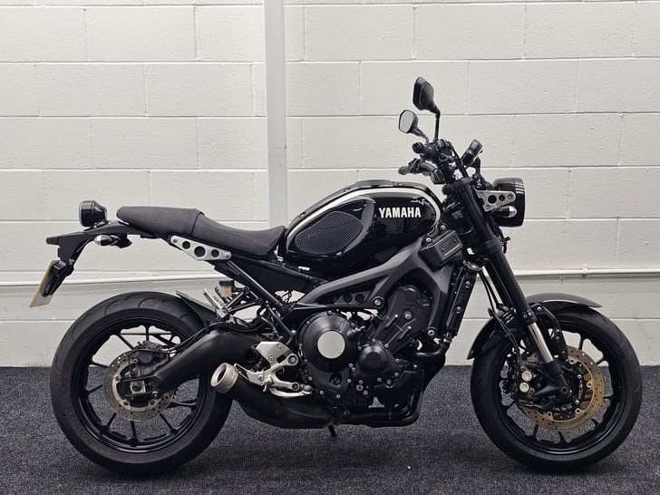 Yamaha XSR900