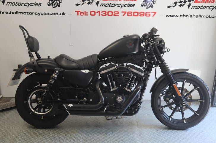 Harley-Davidson SPORTSTER XL883N IRON