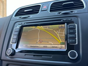 Used Volkswagen GOLF GOLF 1.6 TDI BLUEMOTION TECH MATCH EURO 5 (S/S) 5DR for sale in Chesterfield | Image 2