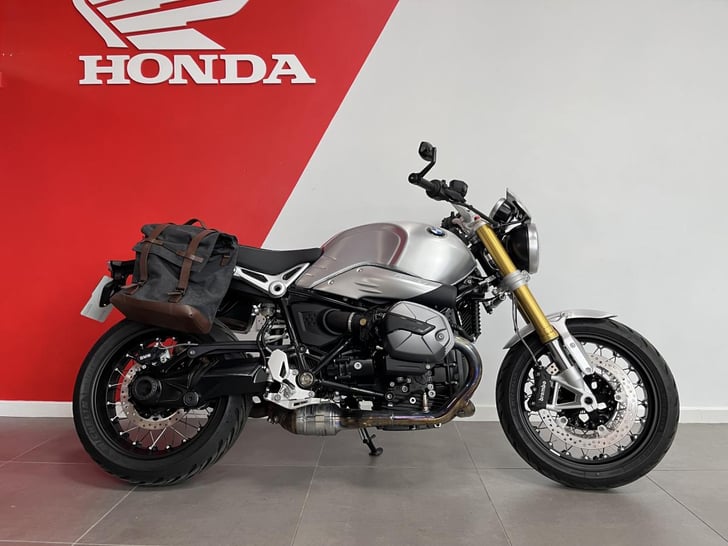 BMW R NINE T