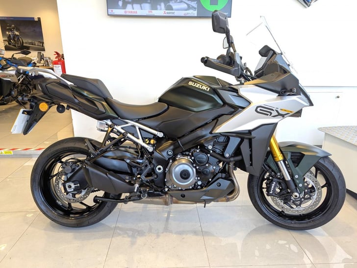 Suzuki GSX-S1000XRM4 