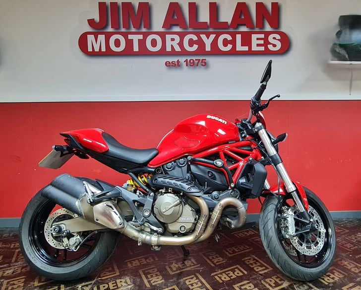 DUCATI MONSTER 821
