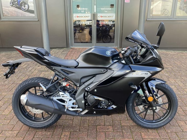 YAMAHA YZF R125