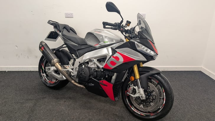 Aprilia TUONO V4 1100