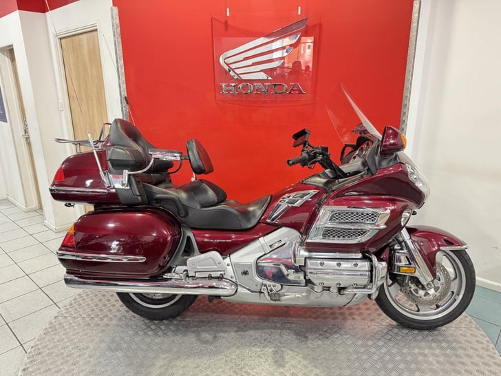 Honda GL1800 GOLD WING