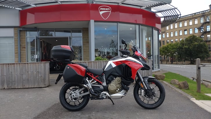 Ducati MULTISTRADA V4 S FULL