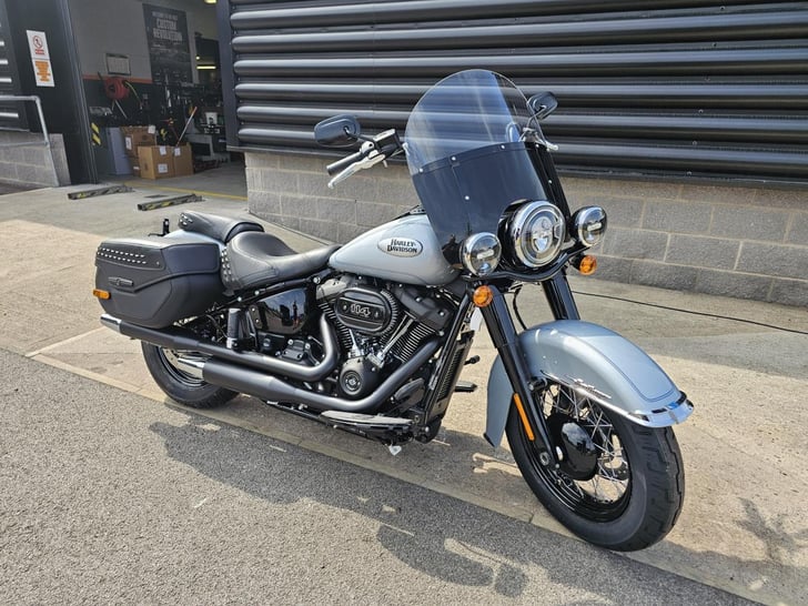 Harley-Davidson HERITAGE SOFTAIL 114 