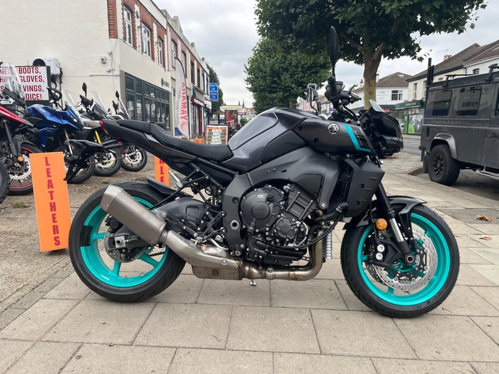 Yamaha MT-10 1000 HYPER-NAKED EURO 4