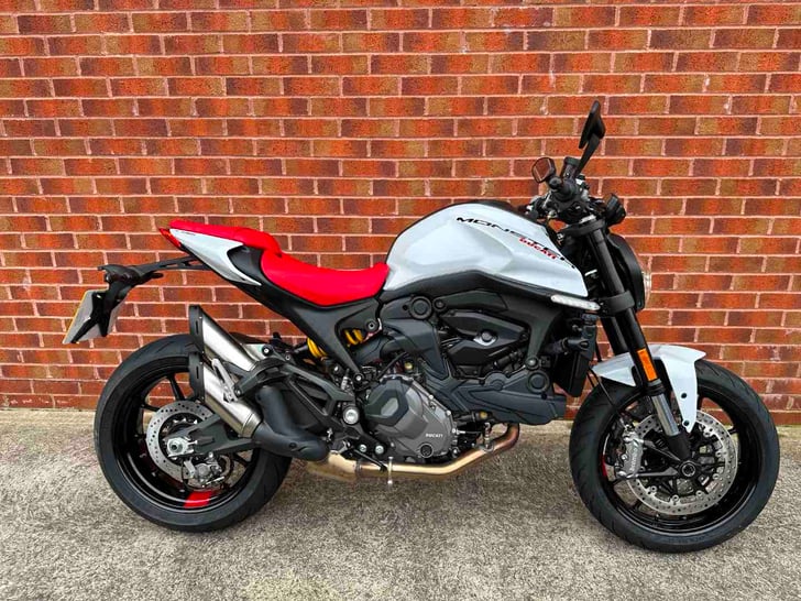 Ducati MONSTER