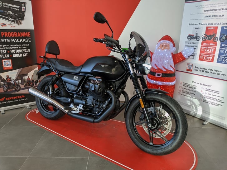 Moto Guzzi V7 IV STONE