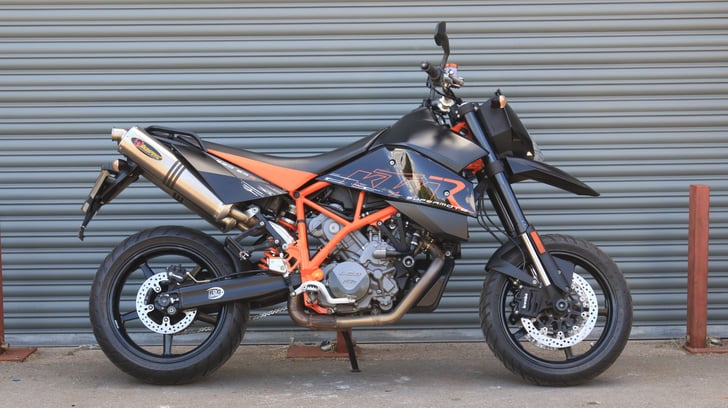 KTM 950 SUPERMOTO
