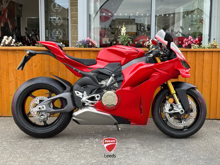 Ducati PANIGALE V4 S