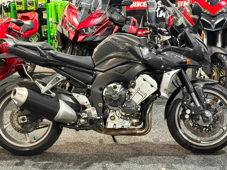 Yamaha FZ1 FAZER